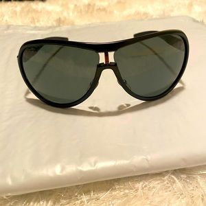 Gucci Sunglasses Unisex (hard case,cloth included)